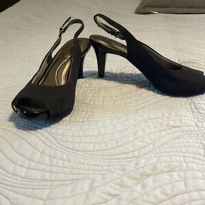 Life Stride peep toe slingbacks. Size 9.5
